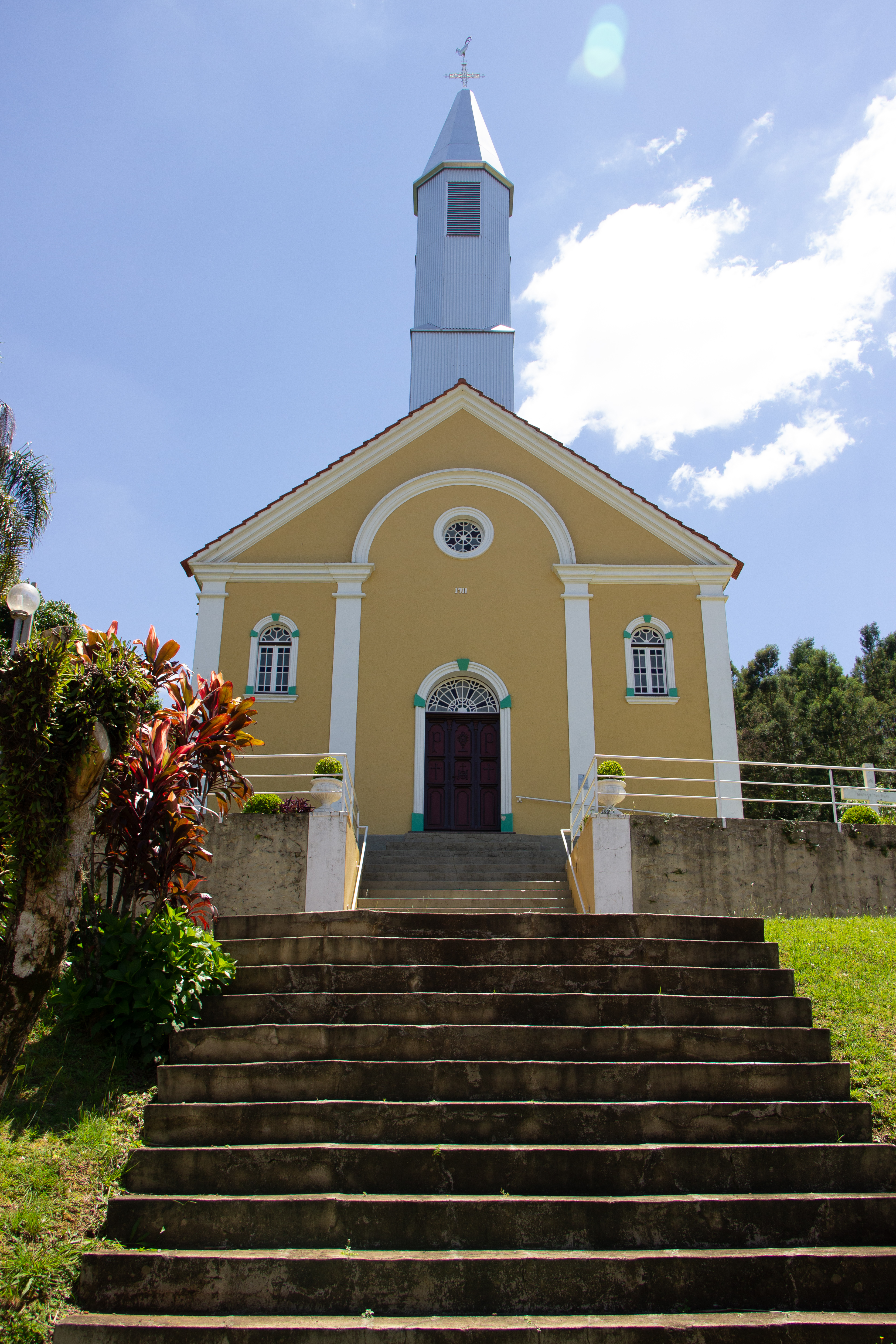 MORRO REUTER: Igreja Católica São Pedro e São Paulo