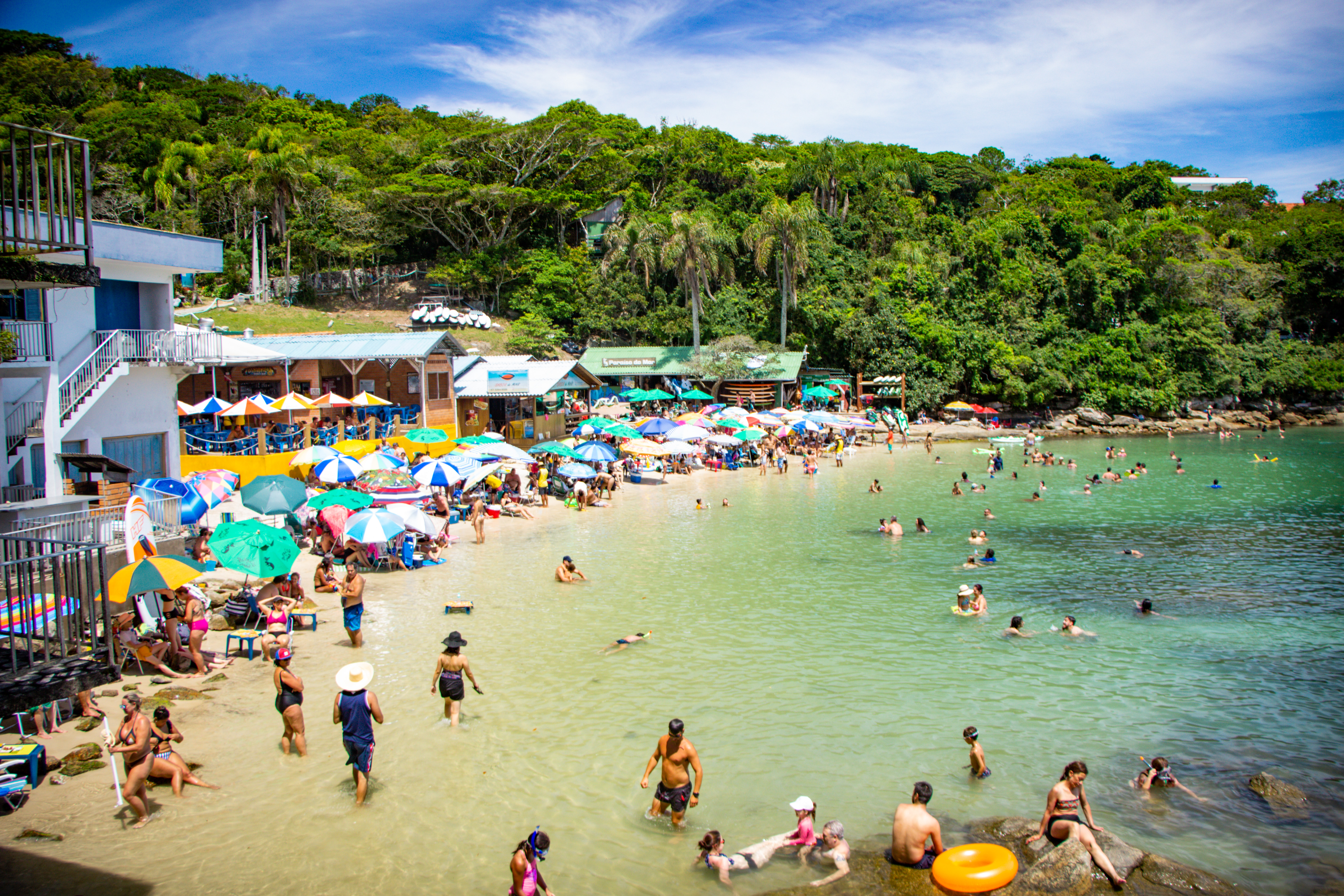 Quem já conhece as praias de Bombinhas - SC? : r/brasil