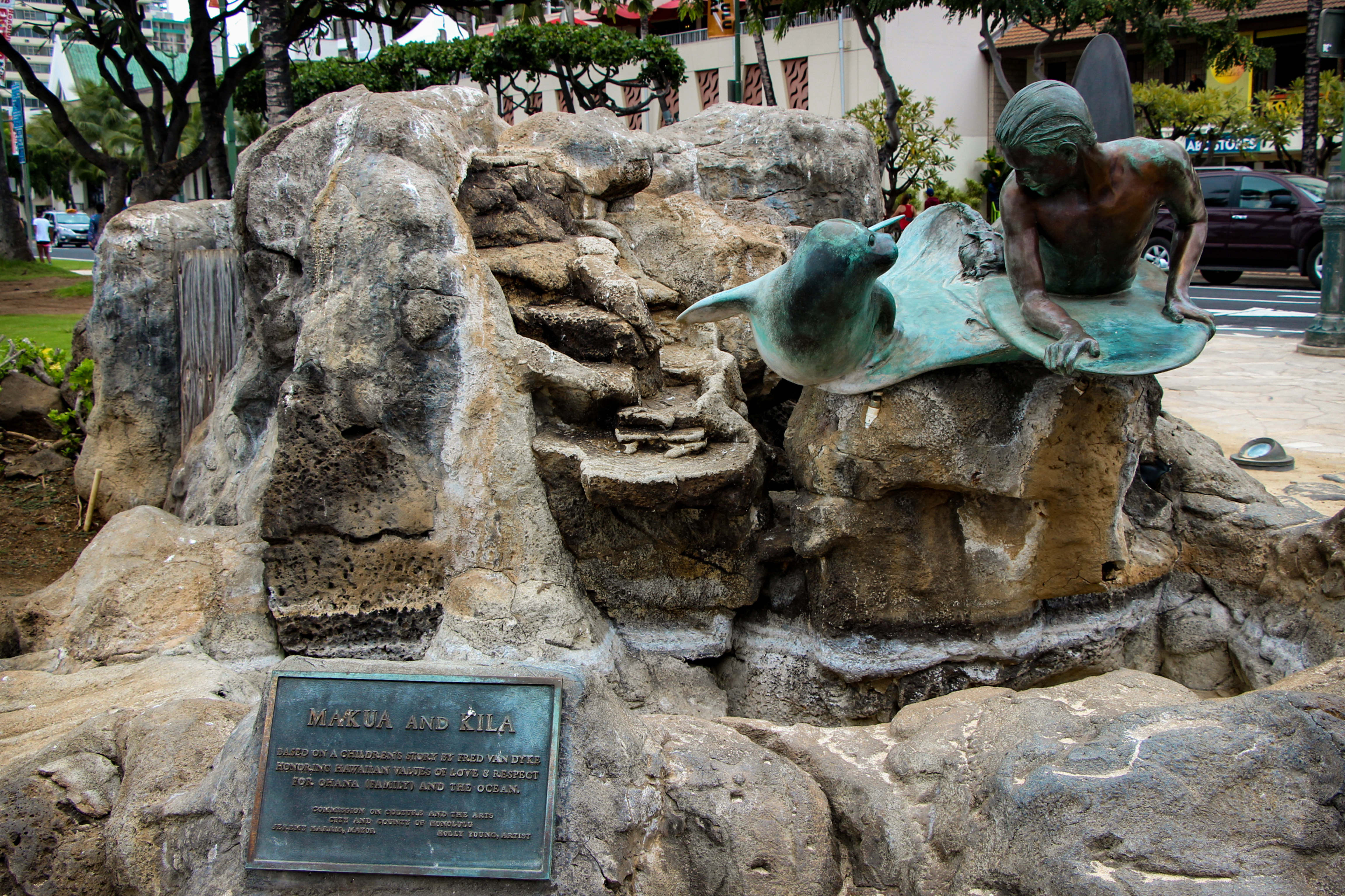 Makua and Kila Statue