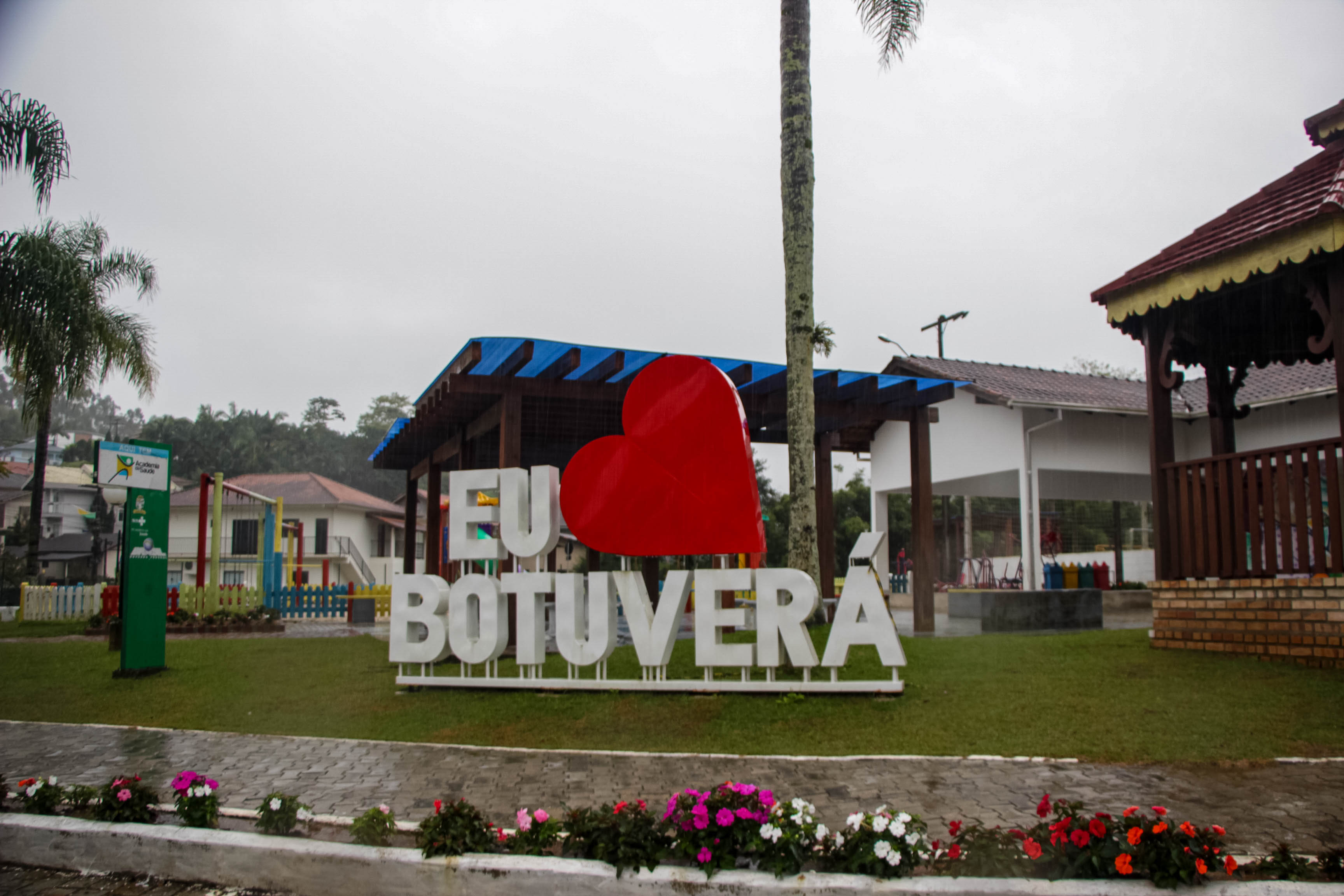 BOTUVERÁ, Praça Botuverá