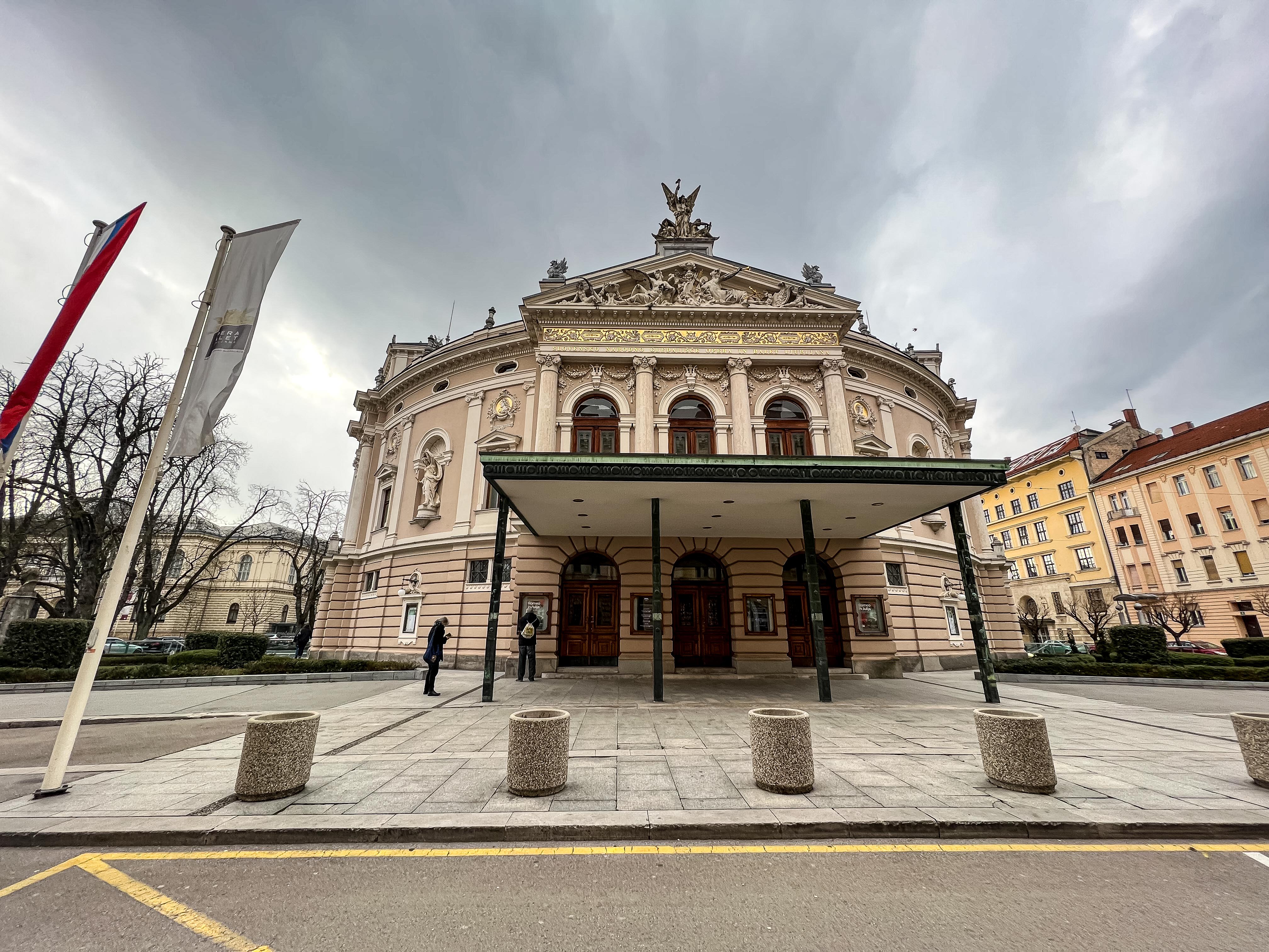 Ópera SNG de Balet Liubliana- Opera SNG v Baletu Ljubljana