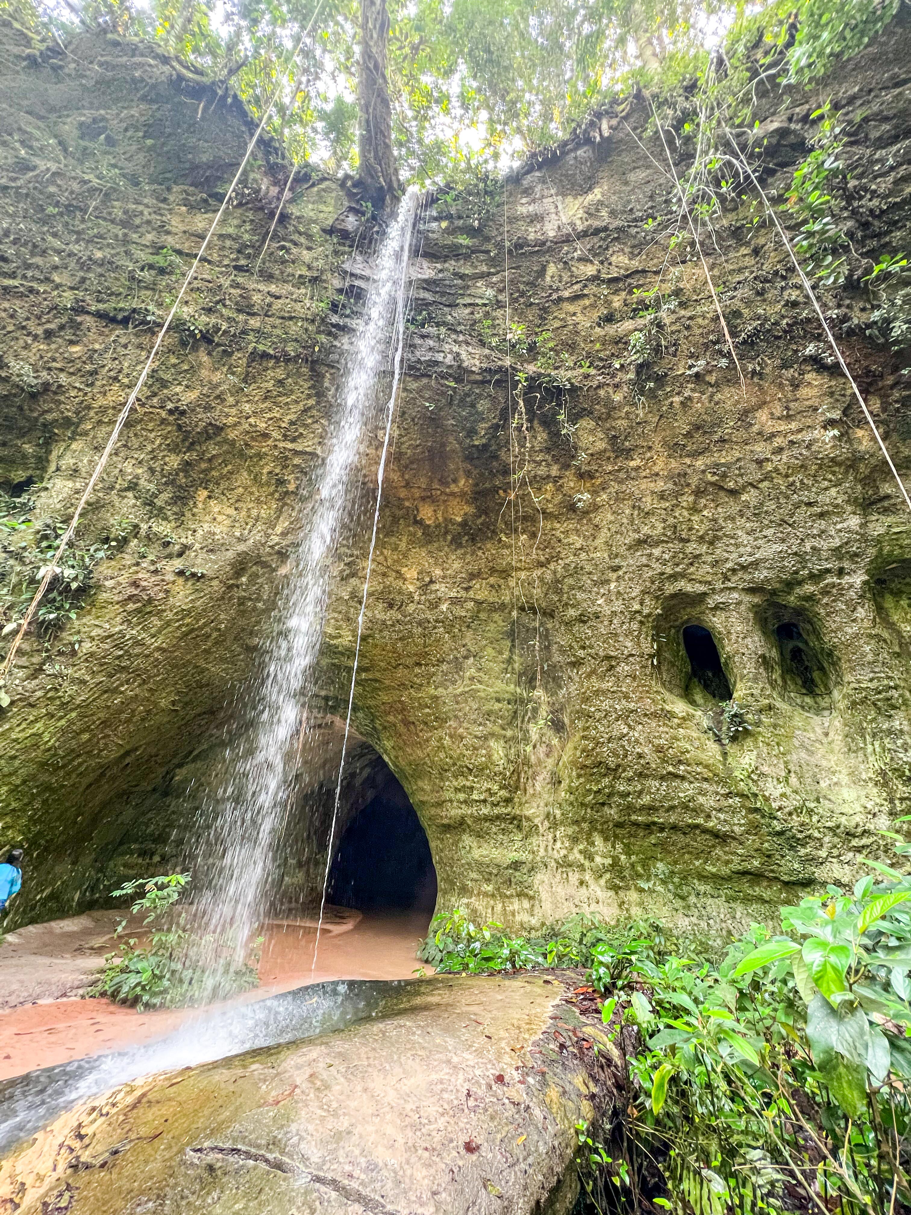 PRESIDENTE FIGUEIREDO: Caverna de Maroaga
