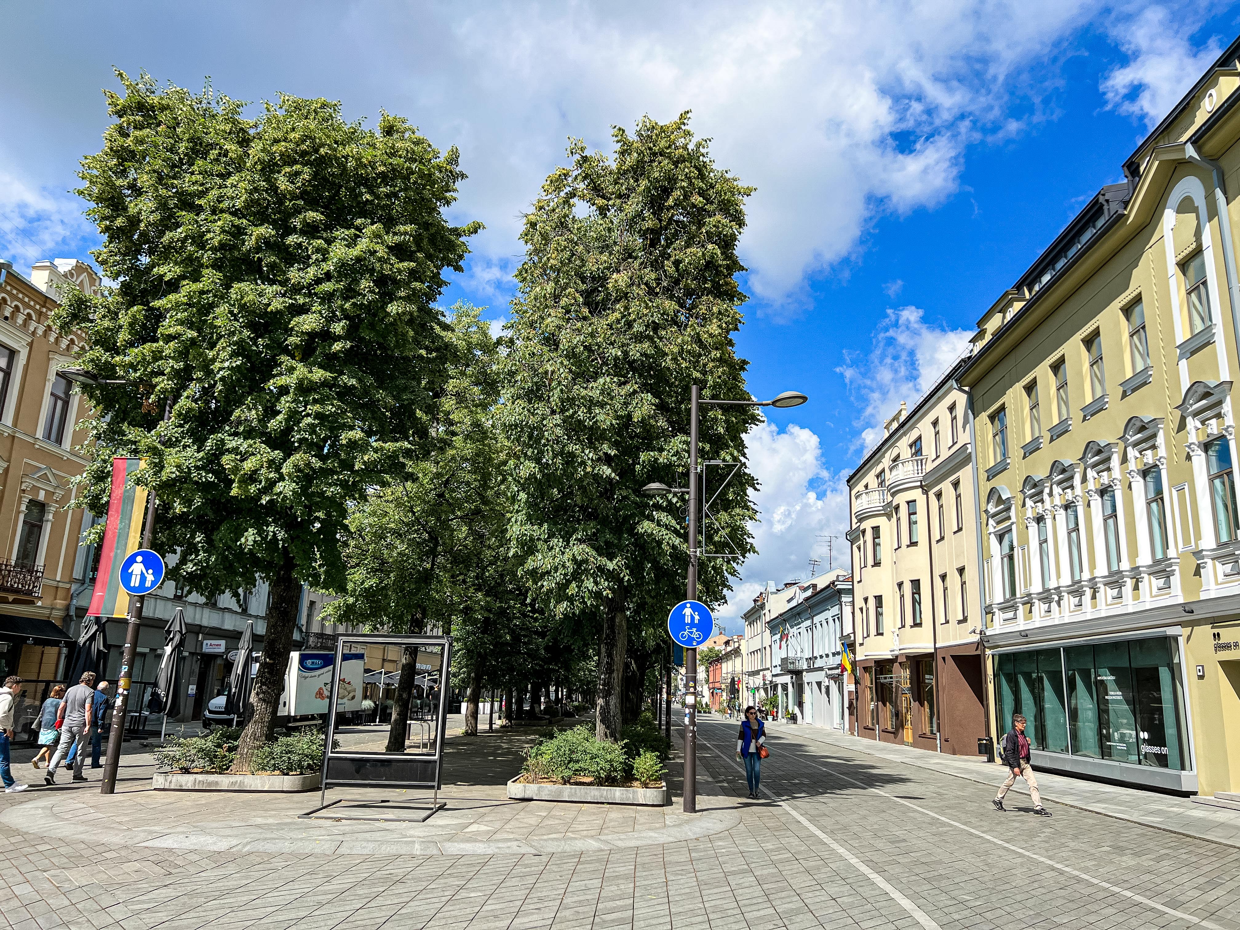 Laisvés al. Rua em Kaunas