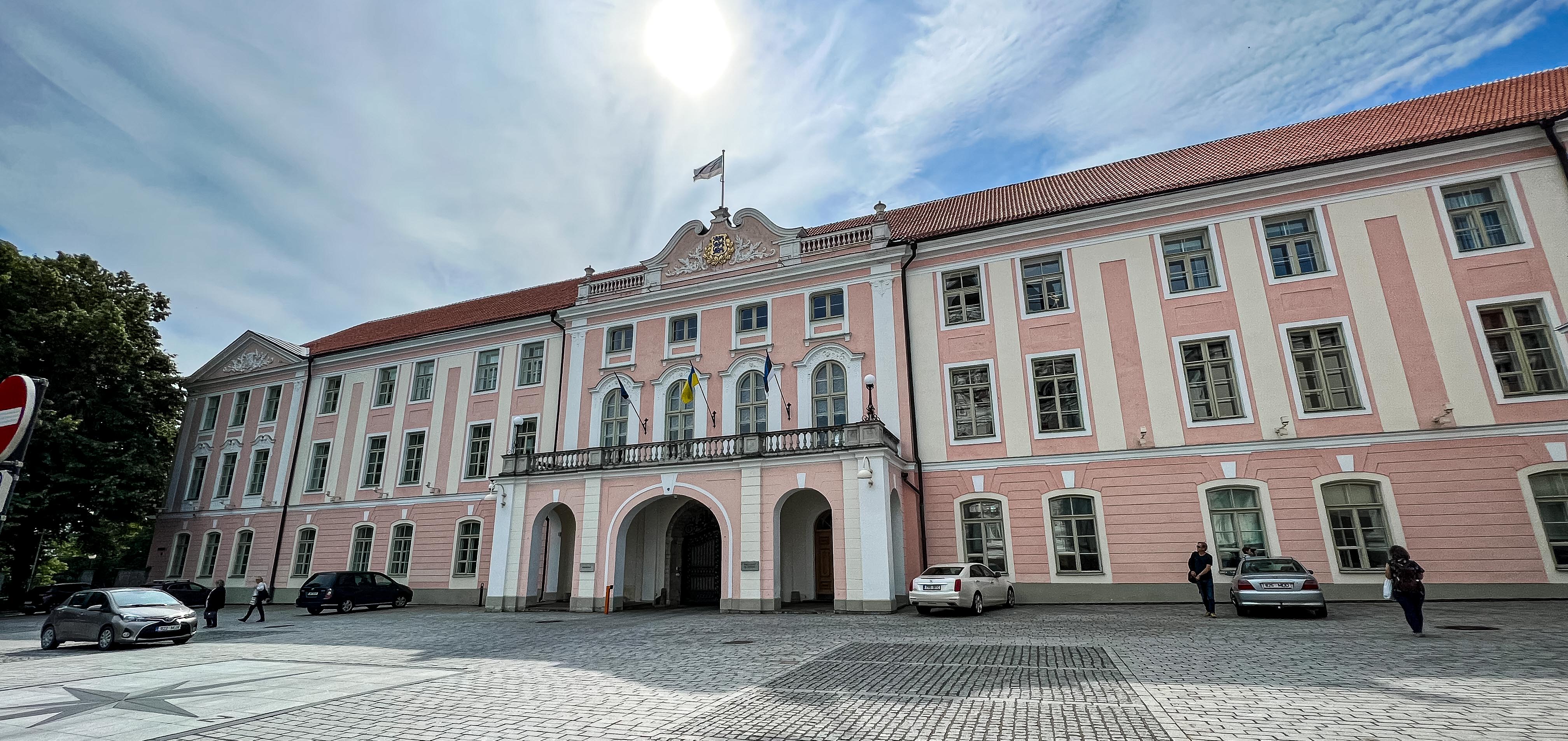 Lista Tallinn Castelo de Toompea, Prédio do Parlamento da Estônia-Riigikogu hoone