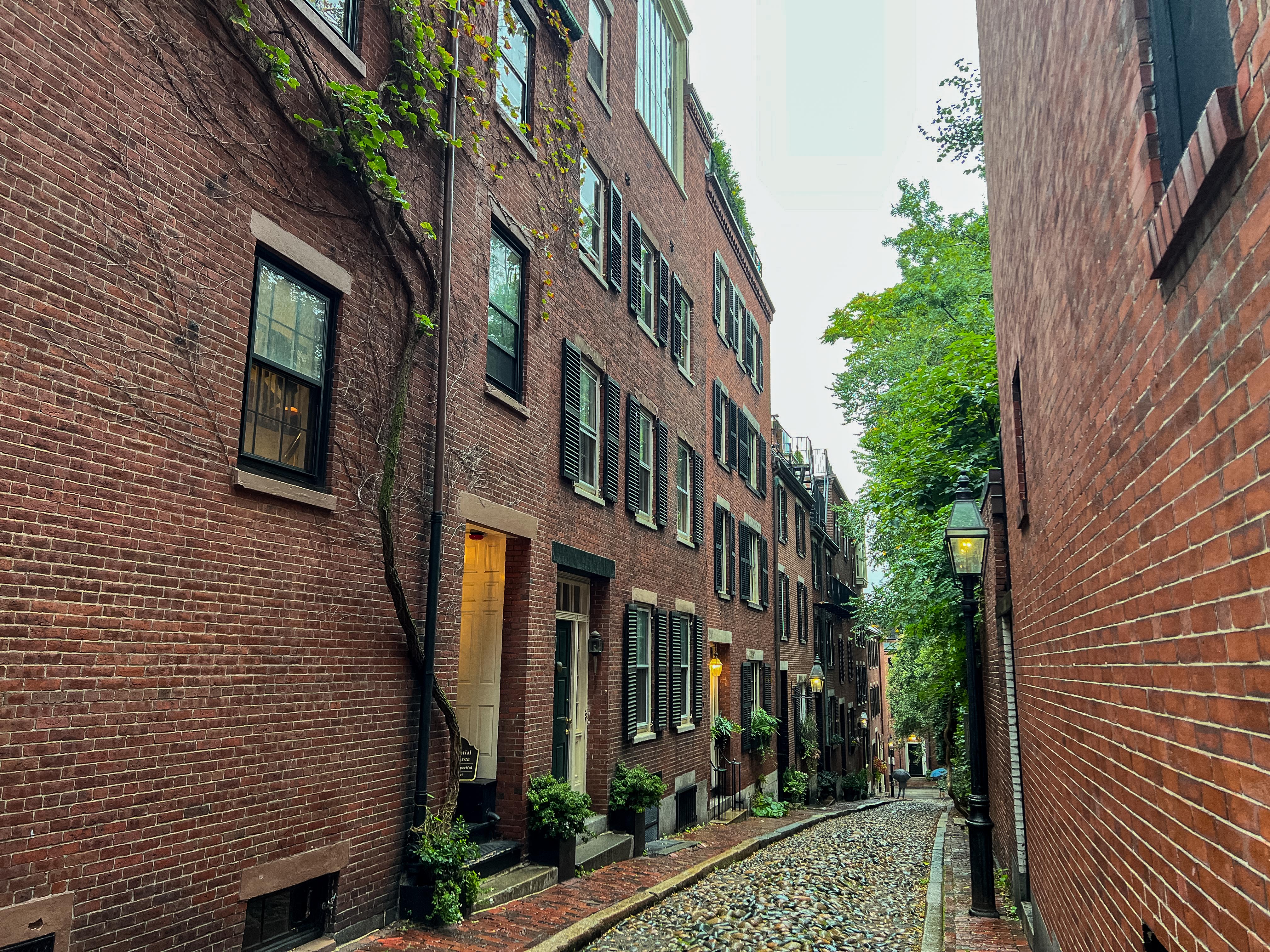 BOSTON acorn street